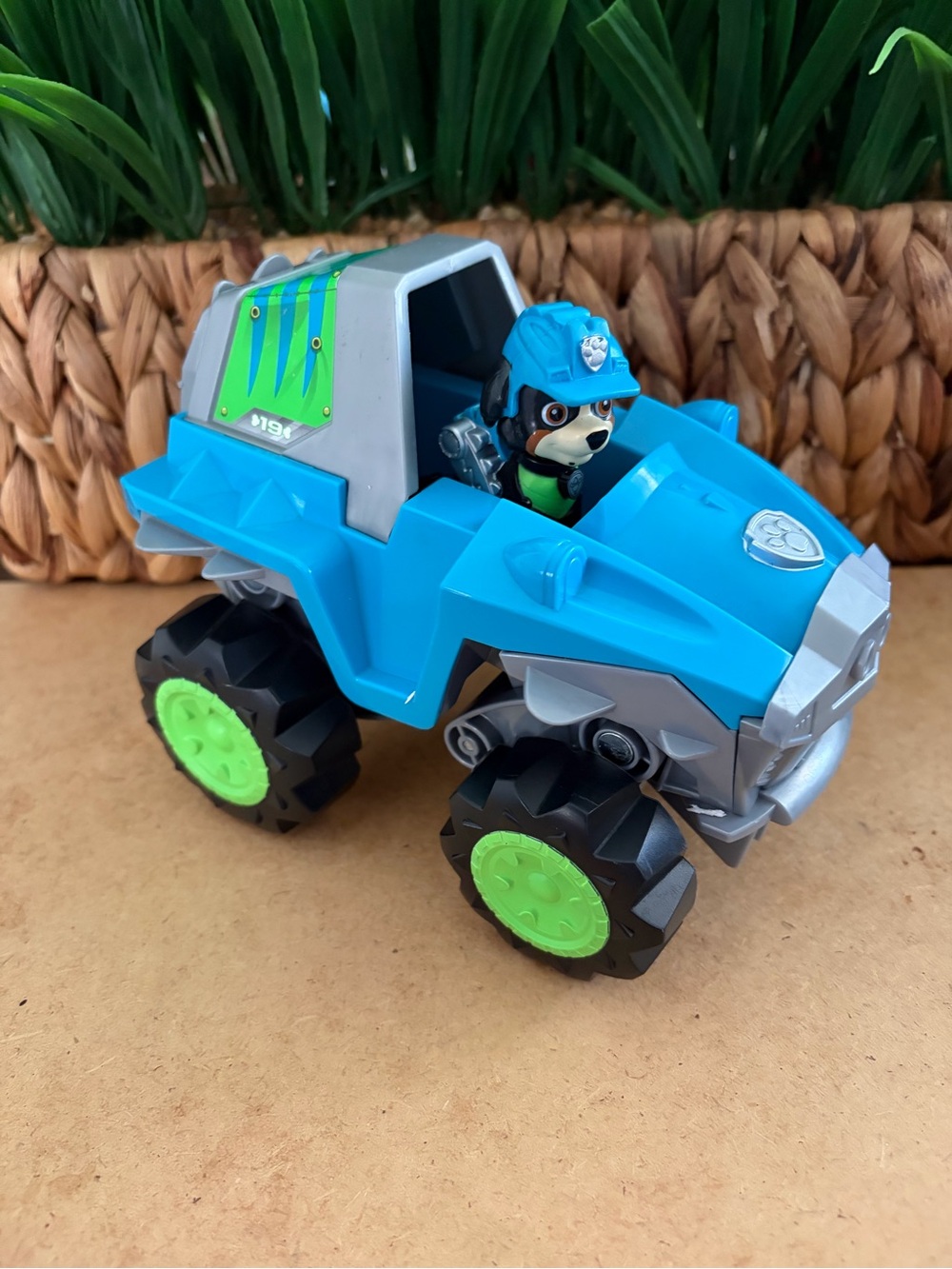 PAW Patrol Dino Rescue Rex Deluxe Transforming Rev Up VEHICLE & FIGURE Set